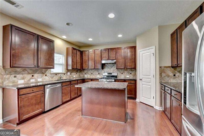 Building Photo - 4228 Woods Creek Ln