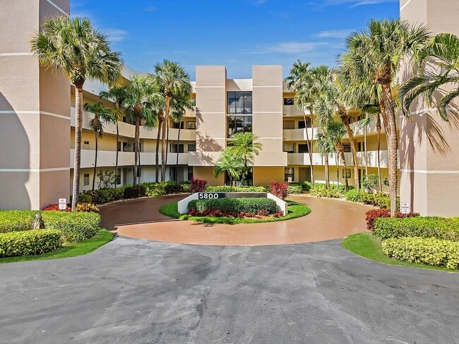 Building Photo - 5851 Camino Del Sol