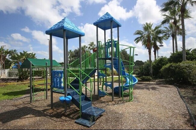 Building Photo - Charming 2BR Duplex in North Port