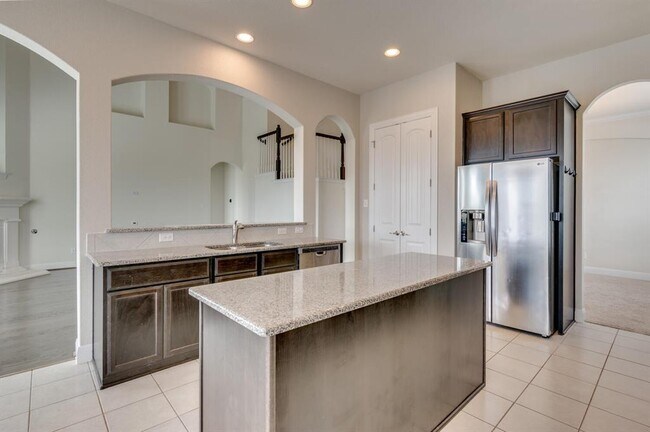 Building Photo - 845 Richardson Ln