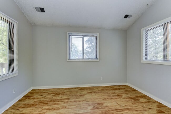 Building Photo - 840 North St