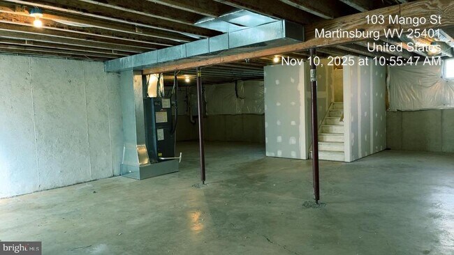 Building Photo - 103 Mango Street