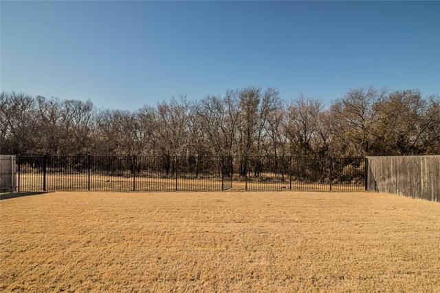 Building Photo - 908 Foxglove Dr