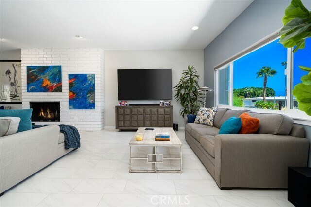 Building Photo - 46125 Burroweed Ln