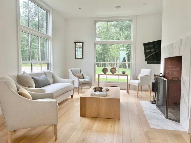 Building Photo - 36 Yuza Mini Ln