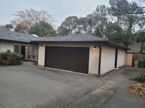 Building Photo - 2230 Ceanothus Ave