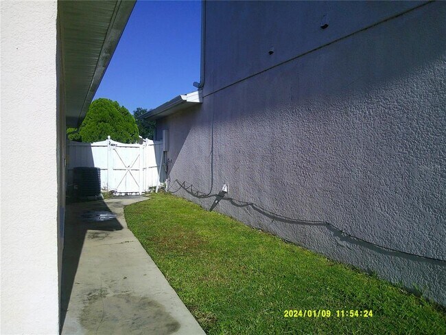 Building Photo - 2612 Walden Ct