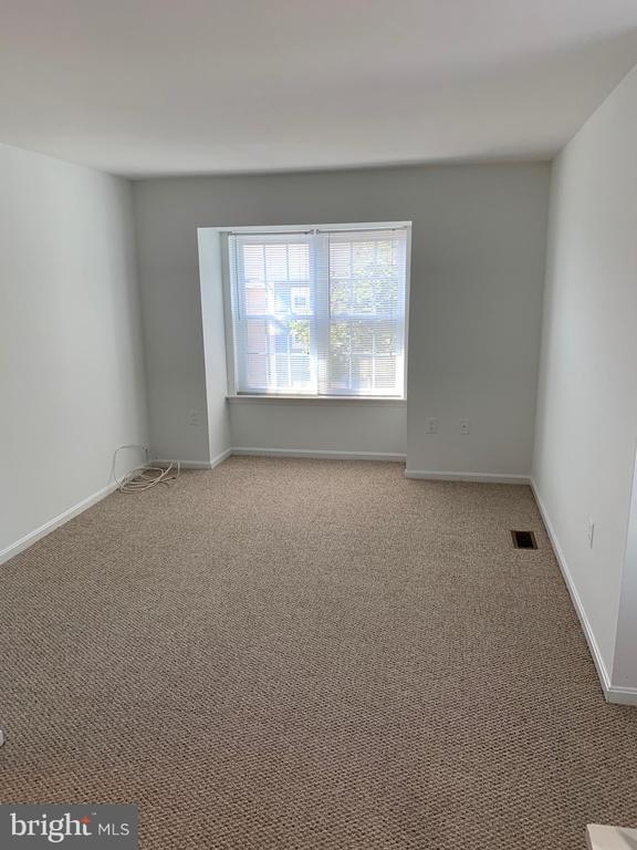 Building Photo - 13749 Avonshire Dr