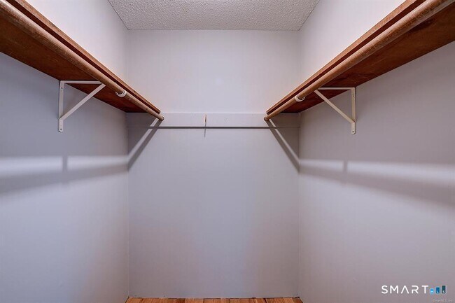 Building Photo - 115 Heywood Dr