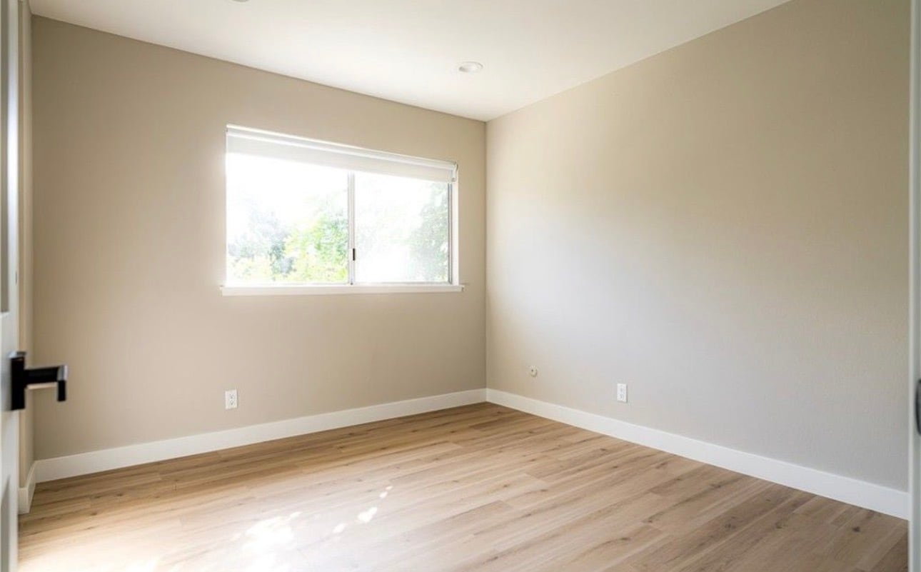 Building Photo - 17552 Wayne Ave