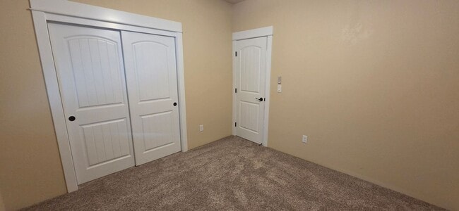 Building Photo - Beautiful & Cozy Home for Rent