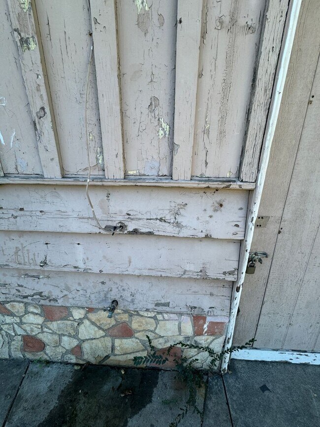 Building Photo - La Habra Duplex