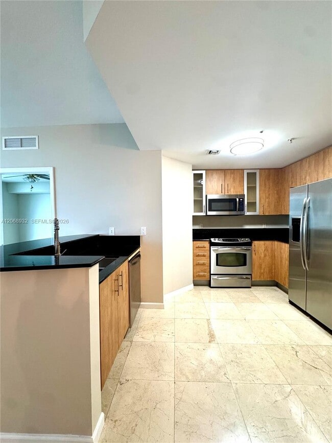 Building Photo - 7900 Harbor Island Dr