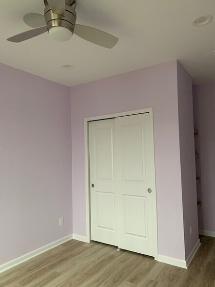 Building Photo - 2451 Thurman Ave