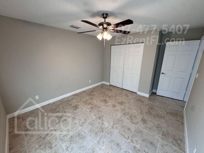 Building Photo - 1223 San Matio St