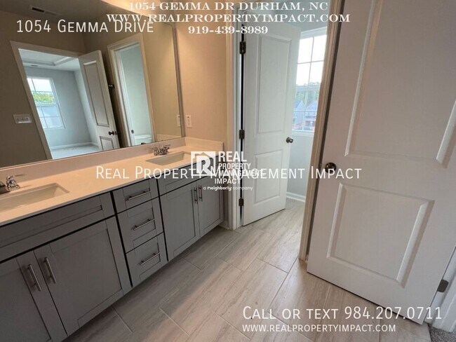 Building Photo - 1054 Gemma Dr