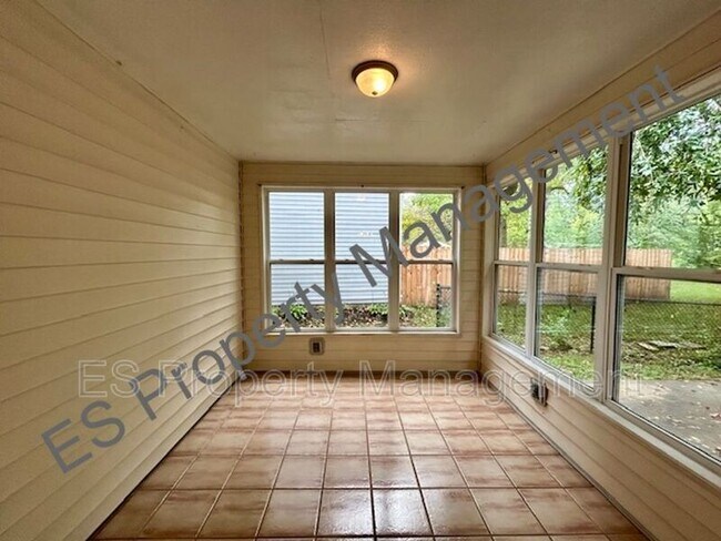 Building Photo - 7580 Sycamore Grove Ct