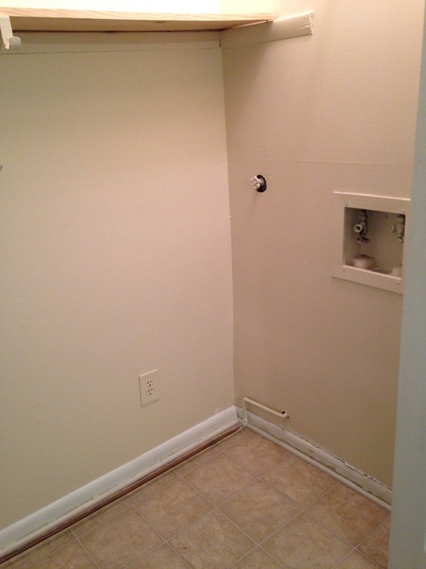 Building Photo - 589 Delzan Plz
