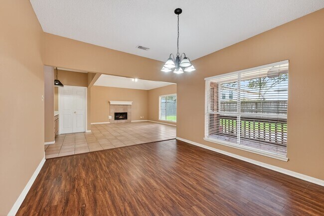 Building Photo - Bear Creek South