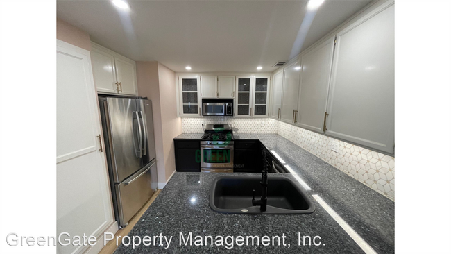 Building Photo - 2 br, 1 bath House - 1102 Cedar Creek Dr U...