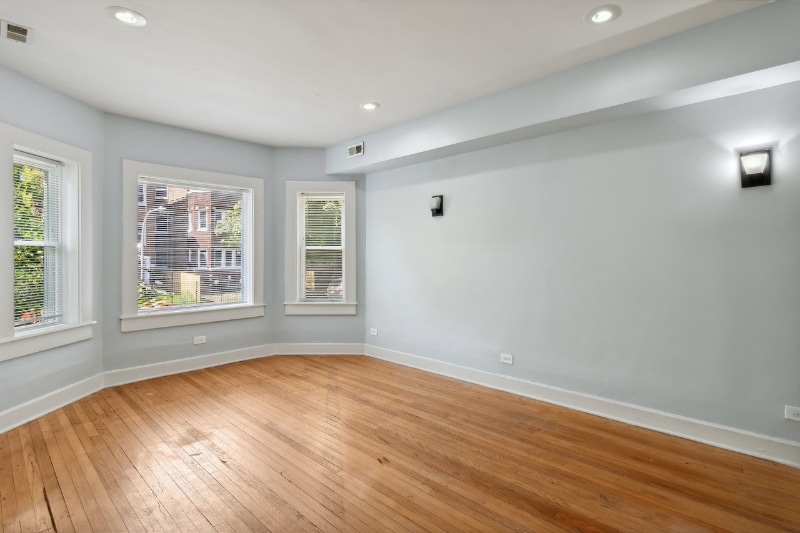 Building Photo - 8045 S Maryland Ave