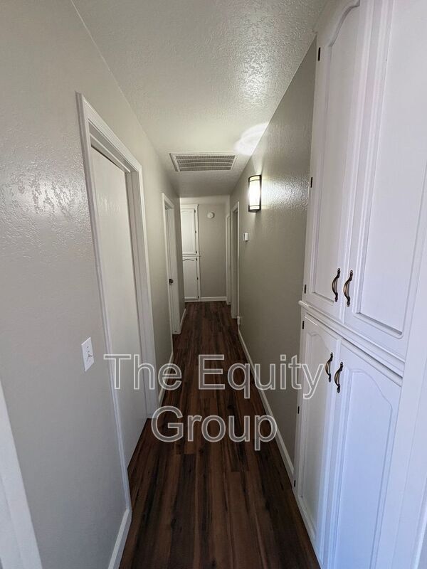 Building Photo - 3702 W Dorothea Ct