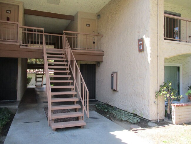 Building Photo - Desirable Mission Plaza Updated 1 Bedroom ...