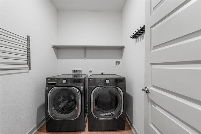 Building Photo - 7314 Sagira Path