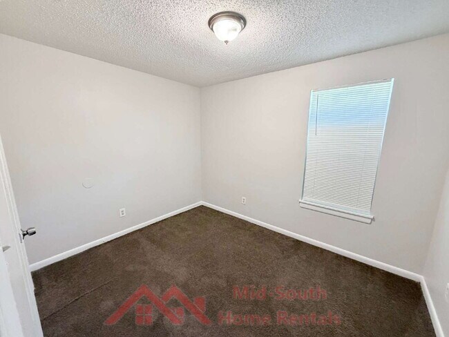 Building Photo - 5151 Corkwood Dr