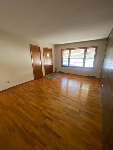 Building Photo - 114 Delmar Ave