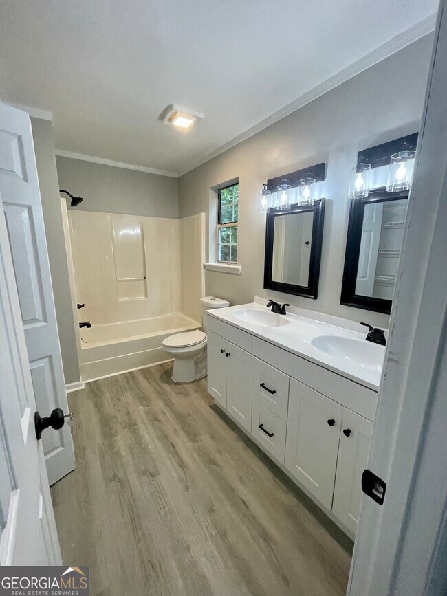 Building Photo - 5019 Peach Mountain Cir