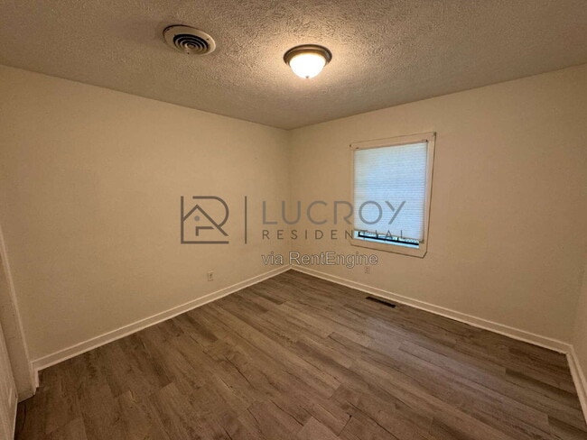 Building Photo - 556 Woodward Ave