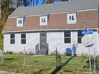 Building Photo - 158 Cliff St