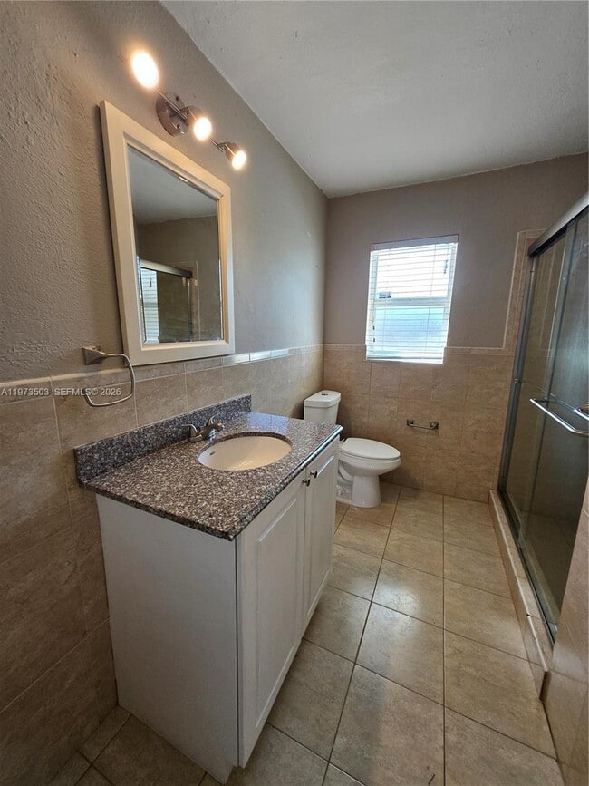 Building Photo - 10805 SW 165th Terrace