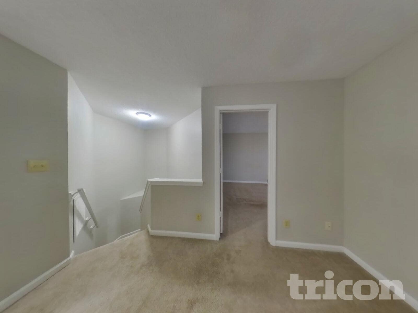 Building Photo - 1296 Edgewater Dr