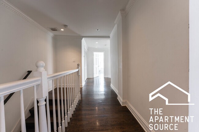 Building Photo - 2450 N Milwaukee Ave