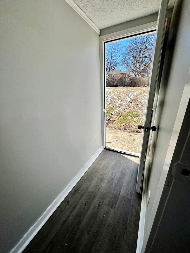Building Photo - Spacious single family home in Independenc...