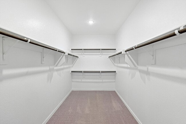 Building Photo - 808 Feather Edge Dr