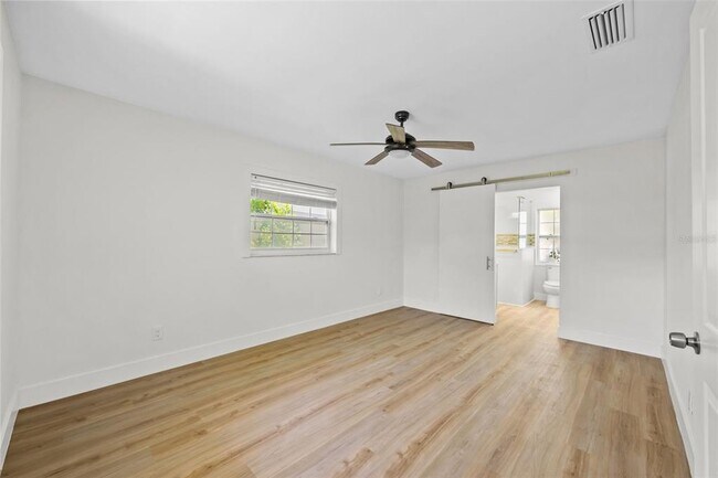 Building Photo - 5700 Bayou Grande Blvd NE