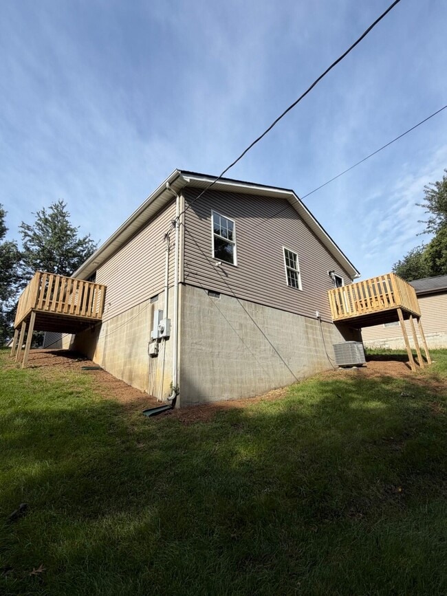 Building Photo - 3309 Squire Creek Way