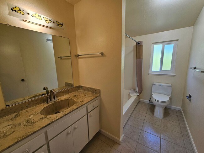 Building Photo - 10989 Ronald Way
