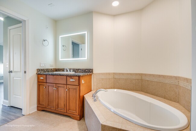 Building Photo - 2023 Alta Vista Ct