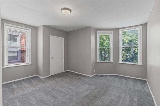 Building Photo - 224 Parker Ave