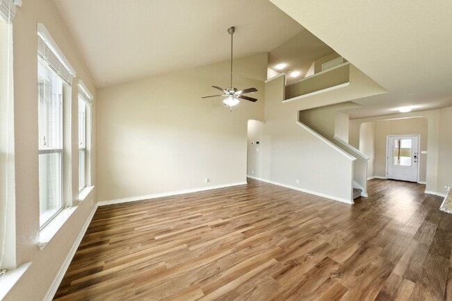 Building Photo - 2-Story Home with Greenbelt Views