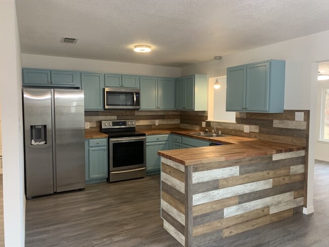 Primary Photo - 2300 Richmond Rd