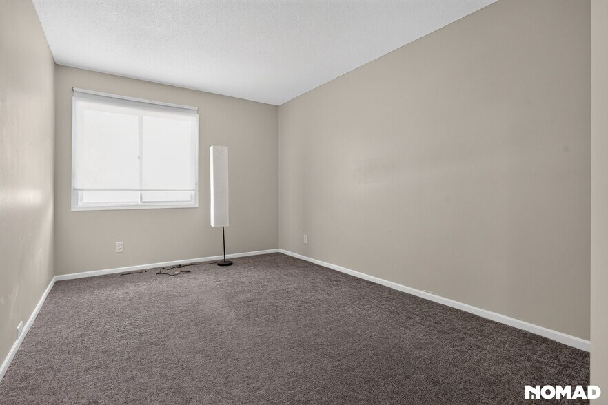Building Photo - 16112 Foliage Ave