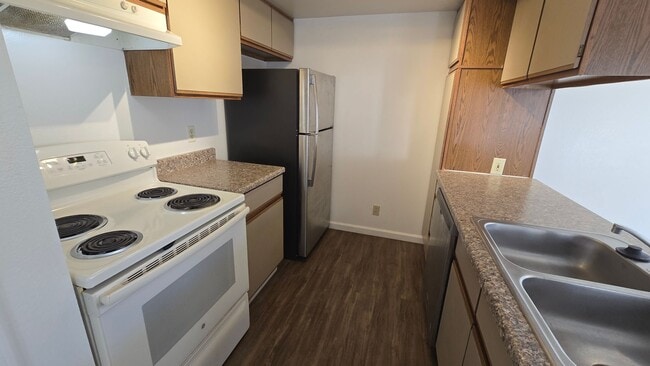 Building Photo - 247 Cheney St