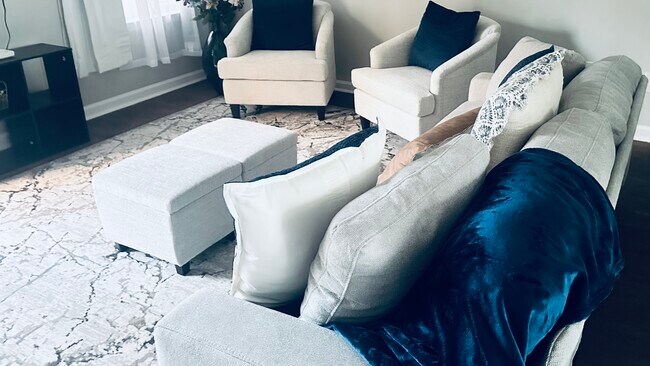 Building Photo - 5013 Chupp Way Cir