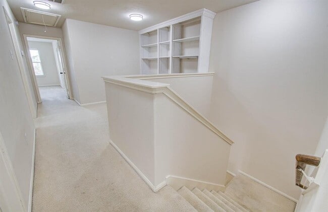 Building Photo - 14555 Gleaming Rose Dr