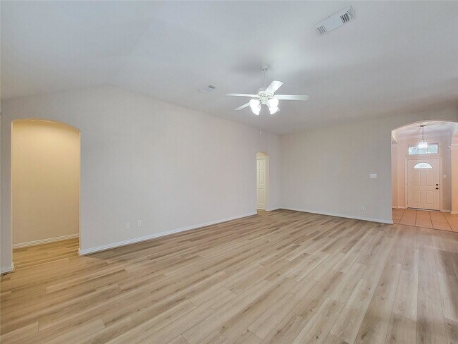 Building Photo - Haley Court, Pearland, TX 77584 - 3 BR 2.5 BA single-family home